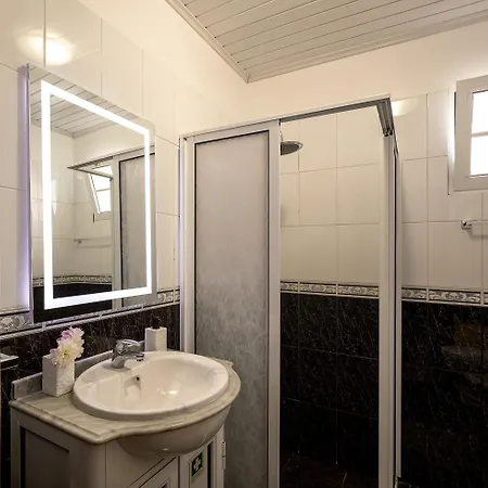 Franco's House, Mar E Serra Apartamento Estreito Da Calheta