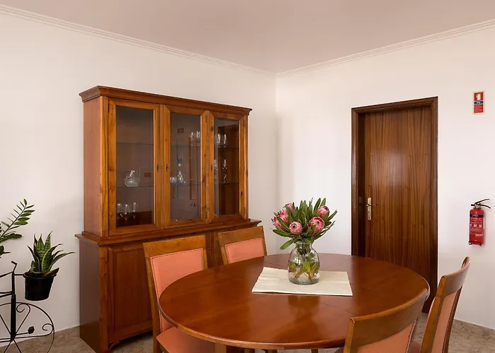 Franco's House, Mar E Serra *